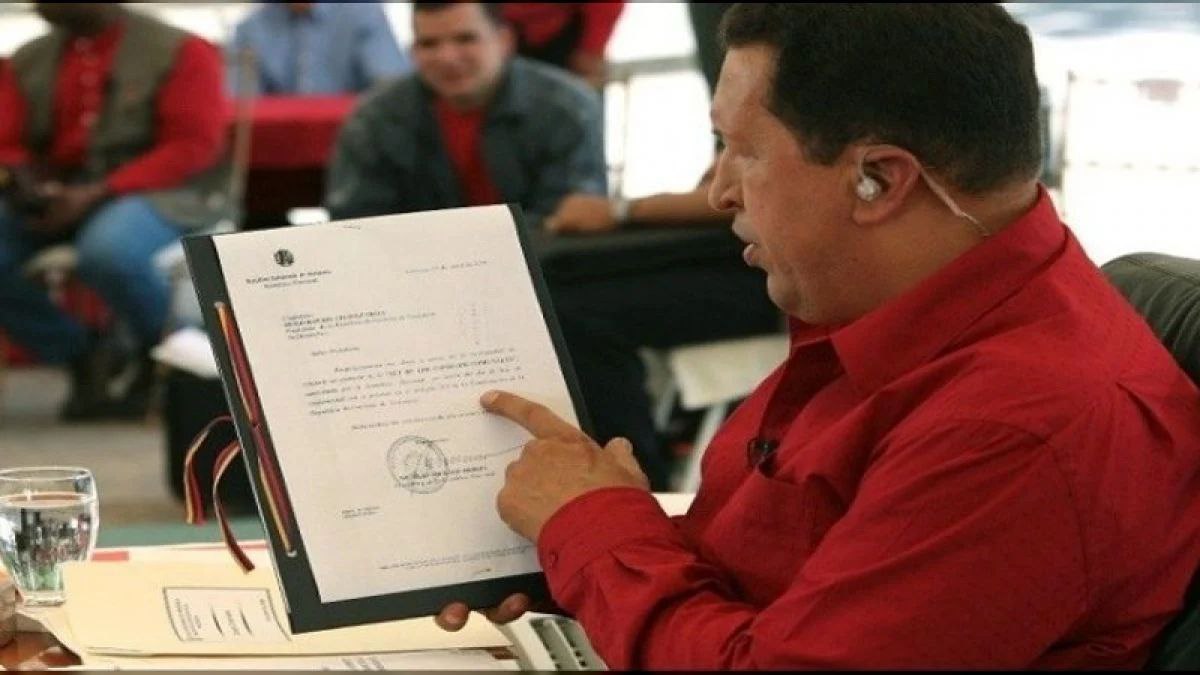 Decreto N° 1.546 de 9 de noviembre de 2001 HUGO CHAVEZ FRIAS